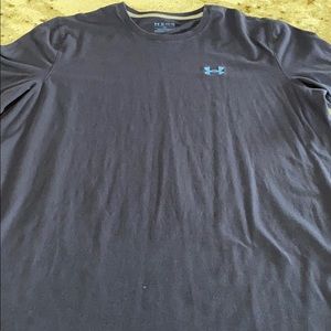 Under amour men’s tee shirt.
